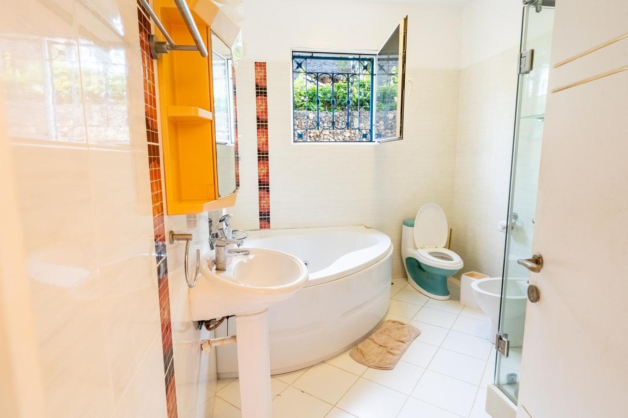 Queens Chateau Boutique Villa Diani Beach Eksteriør bilde