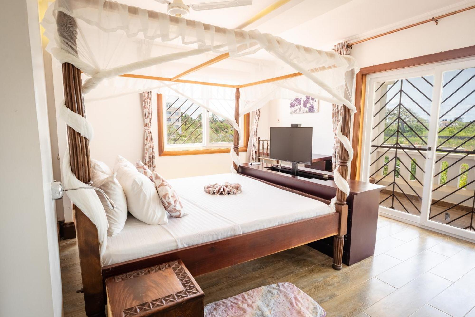 Queens Chateau Boutique Villa Diani Beach Eksteriør bilde